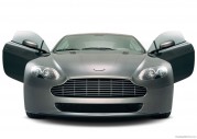Aston Martin Vantage V8